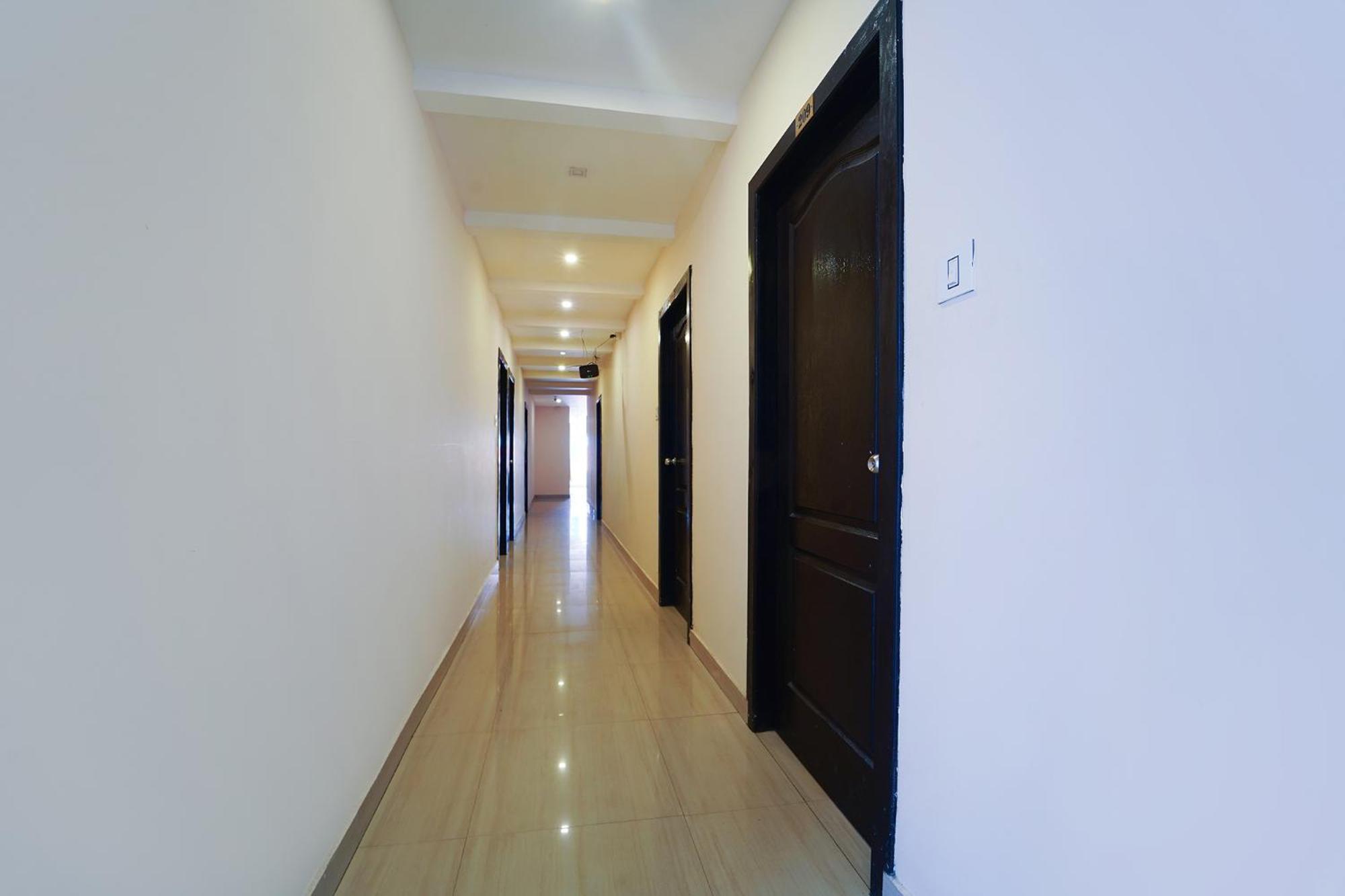Zion Plaza Hotel Nedumbassery Exterior foto