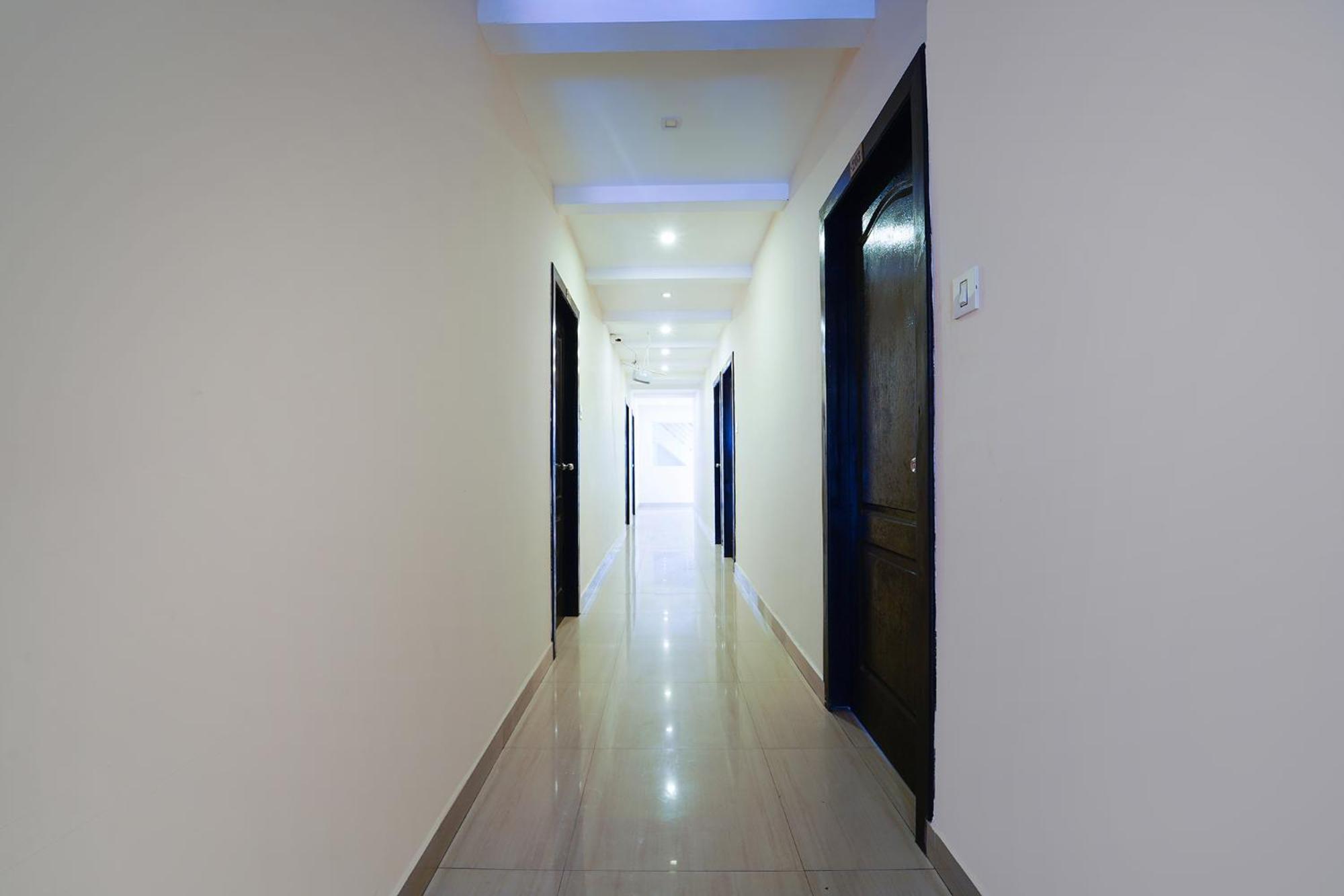 Zion Plaza Hotel Nedumbassery Exterior foto