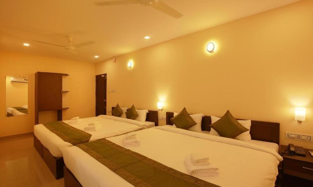 Zion Plaza Hotel Nedumbassery Exterior foto